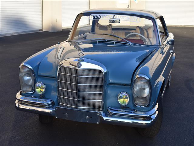 1967 Mercedes Benz 200 Series – CONCOURS QUALITY